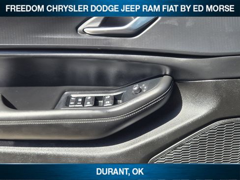 Used 2023 Jeep Grand Cherokee L Laredo image 17