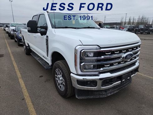Used 2025 Ford F350 Lariat w/ Camper Package image 4
