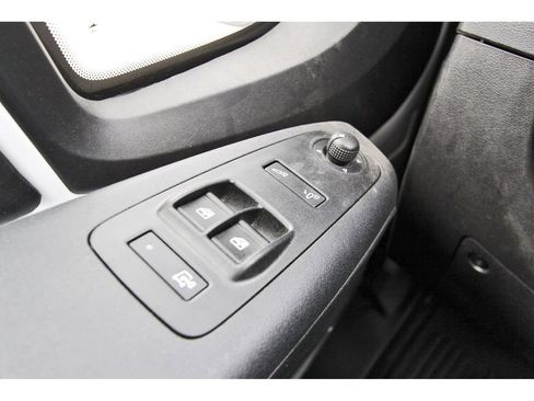 Used 2026 RAM ProMaster 2500 w/ Convenience Group FWD image 15