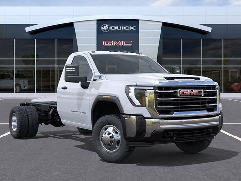 New 2026 GMC Sierra 3500 Pro AWD/4WD image 7
