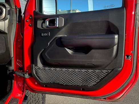 Used 2018 Jeep Wrangler Sport S image 24