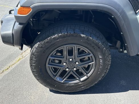 Used 2024 Jeep Wrangler Sport S AWD/4WD image 13