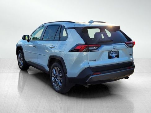 Used 2019 Toyota RAV4 Limited image 8