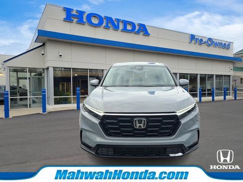 Used 2024 Honda CR-V LX image 2