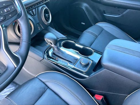 Used 2023 Chevrolet Blazer Premier w/ Driver Confidence II Package FWD image 17