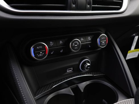 New 2024 Alfa Romeo Stelvio Quadrifoglio AWD/4WD image 9