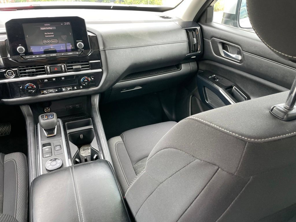 Certified 2022 Nissan Pathfinder SV w/ SV Premium Package AWD/4WD image 11