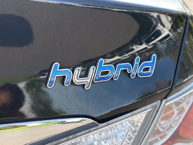Used 2014 Hyundai Sonata Limited w/ Panoramic Sunroof Package 02 FWD image 18