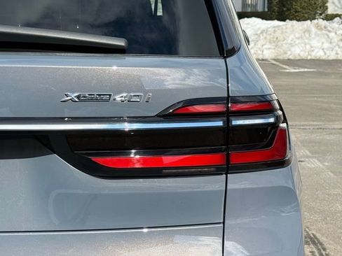 Used 2024 BMW X7 xDrive40i w/ Executive Package image 17