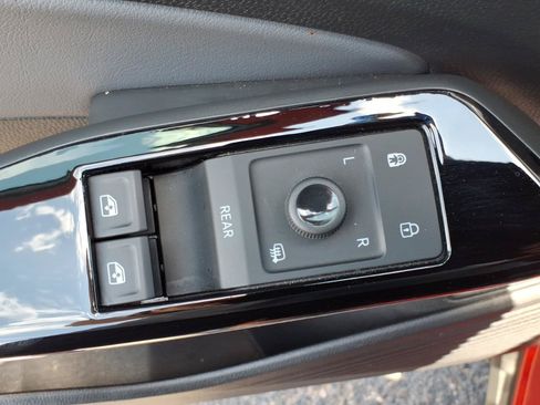 Certified 2025 Volkswagen ID.4 Pro S AWD/4WD image 18