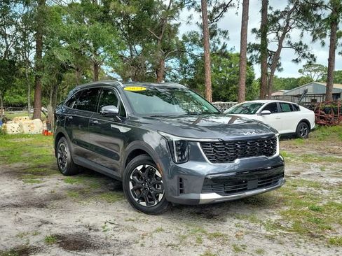Certified 2024 Kia Sorento S FWD image 1