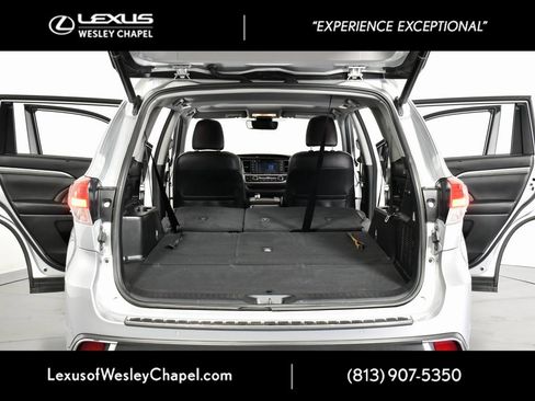 Used 2017 Toyota Highlander Limited image 17