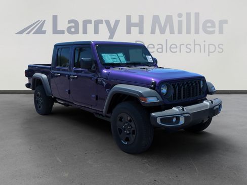 New 2026 Jeep Gladiator Sport AWD/4WD image 7