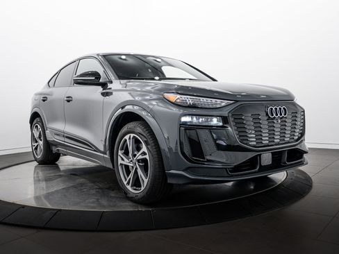 New 2027 Audi Q6 e-tron Premium Plus AWD/4WD image 2