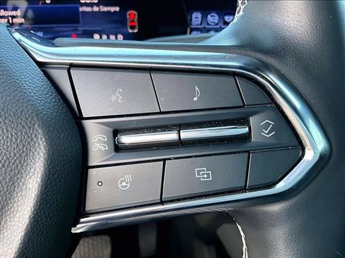 Used 2024 Chevrolet Equinox EV LT FWD image 21