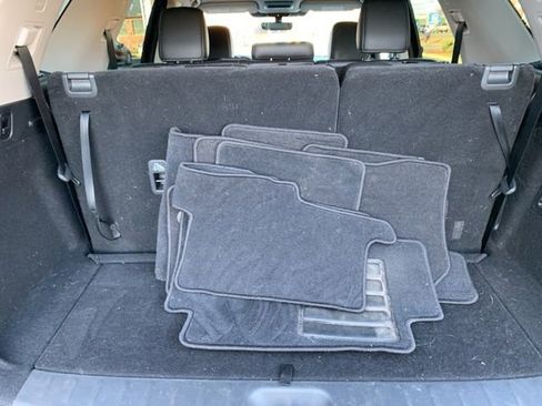 Used 2023 Nissan Pathfinder SL image 32