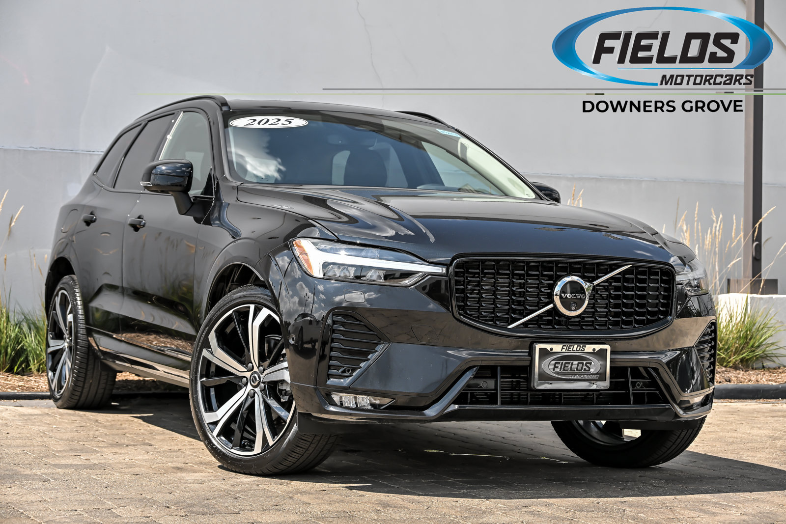 Used 2025 Volvo XC60 B5 Ultra w/ Protection Package Premier AWD/4WD image 1