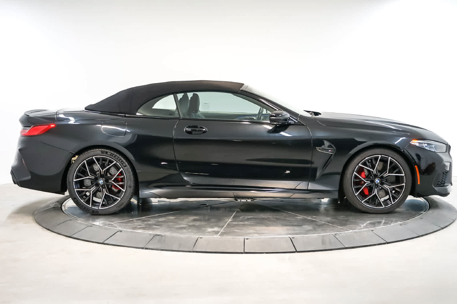 Used 2022 BMW M8 Competition AWD/4WD image 8