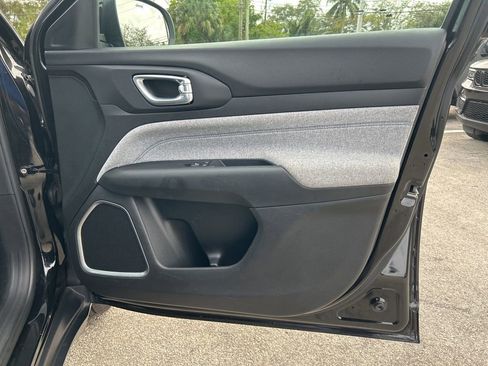 Certified 2022 Jeep Compass Latitude image 26