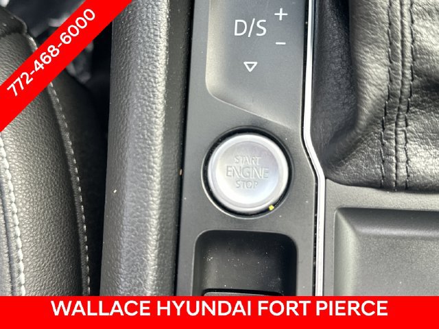 Used 2020 Volkswagen Atlas Cross Sport SE w/ Panoramic Sunroof Package FWD image 26