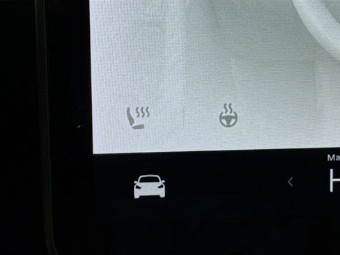 Used 2021 Tesla Model Y Long Range image 4