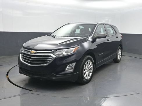 Used 2020 Chevrolet Equinox LS FWD image 1