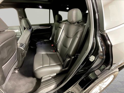 Certified 2024 Cadillac XT6 Luxury AWD/4WD image 22
