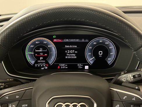 Used 2024 Audi Q5 e Prestige AWD/4WD image 21
