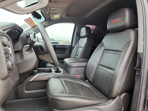 Used 2022 Chevrolet Silverado 1500 Custom Trail Boss w/ Safety Confidence Package AWD/4WD image 13