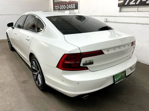 Used 2018 Volvo S90 T5 Momentum w/ Convenience Package image 12