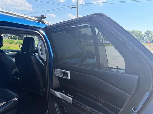 Used 2021 Ford Explorer Limited w/ Equipment Group 301A AWD/4WD image 34