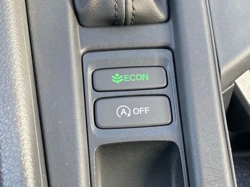 Certified 2025 Honda Accord SE image 19