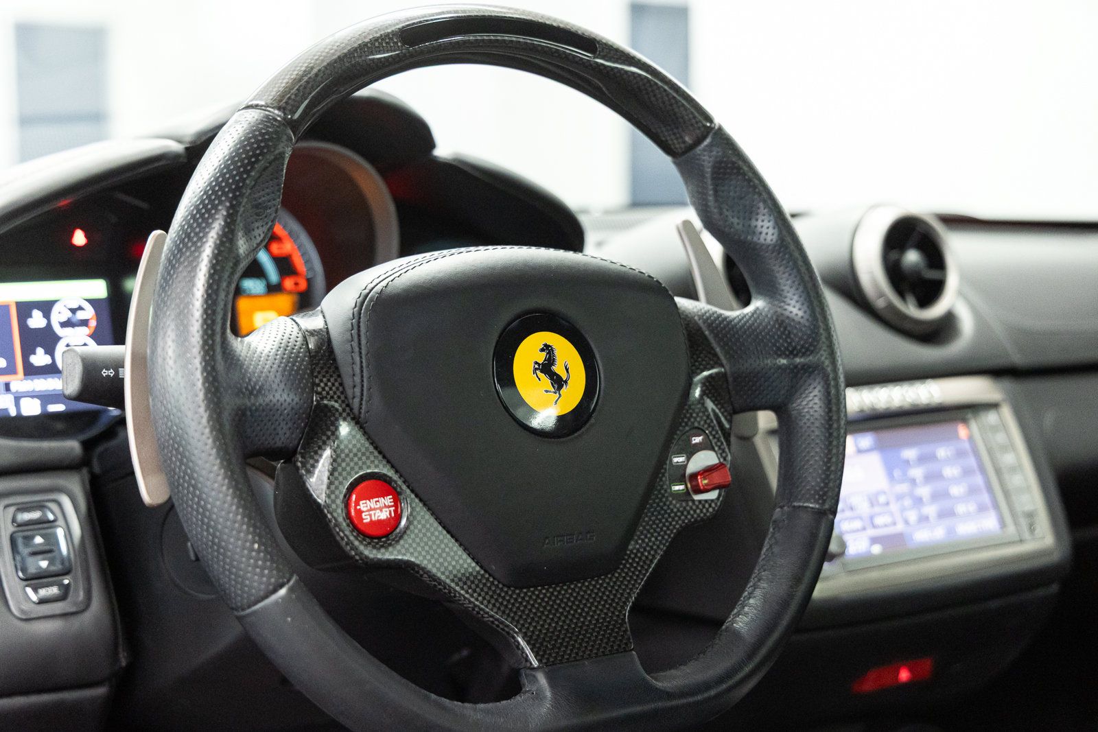 Used 2011 Ferrari California RWD image 32