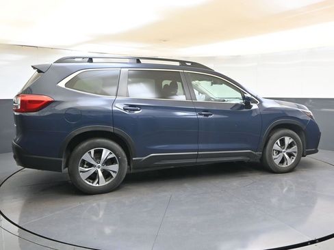 Used 2024 Subaru Ascent Premium w/ Convenience Package image 6