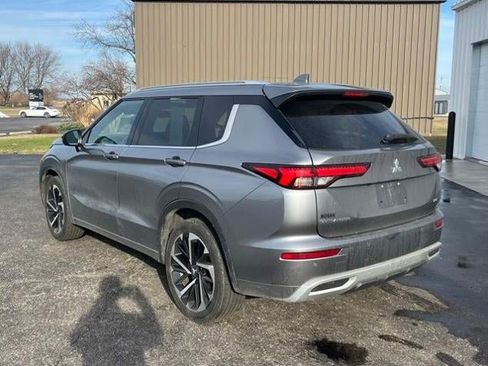 Used 2022 Mitsubishi Outlander SEL image 8