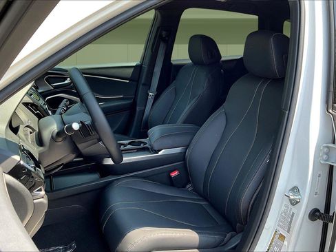 New 2025 Acura RDX SH-AWD image 9