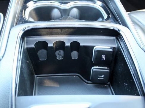 Used 2023 Chrysler Pacifica Limited w/ S Appearance Package image 19