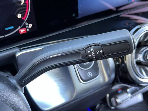 New 2025 Mercedes-Benz GLB 35 AMG 4MATIC image 20