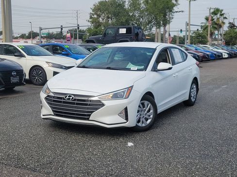 Used 2020 Hyundai Elantra SE FWD image 5