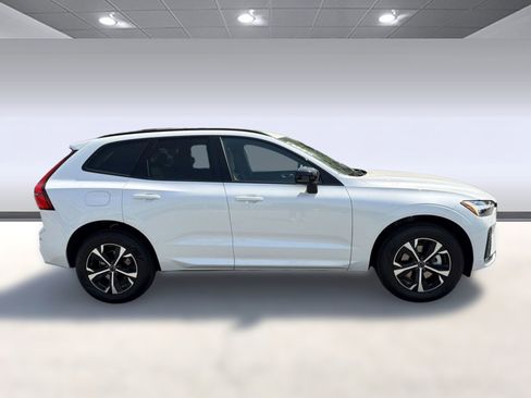 New 2026 Volvo XC60 B5 Core w/ Climate Package image 8