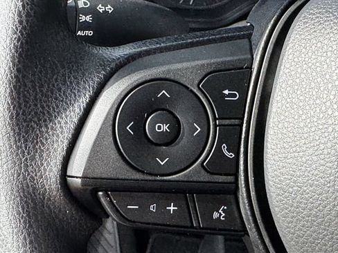 Used 2025 Toyota Corolla LE FWD image 29