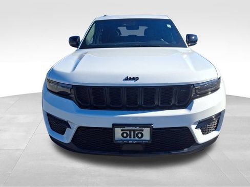 New 2025 Jeep Grand Cherokee Limited w/ Black Appearance Package AWD/4WD image 2