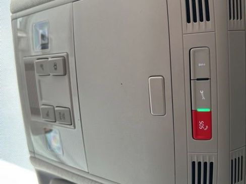 Certified 2022 Volkswagen Tiguan S image 28