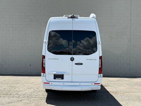 Used 2022 Mercedes-Benz Sprinter 3500 w/ Parking Package image 8