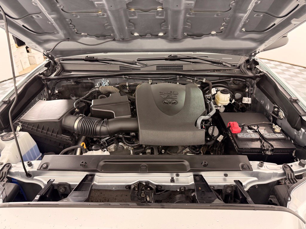 Certified 2023 Toyota Tacoma SR5 AWD/4WD image 32
