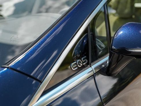 Used 2023 Mercedes-Benz EQS 580 4MATIC Sedan image 22