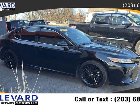 Used 2019 Toyota Camry XSE image 8