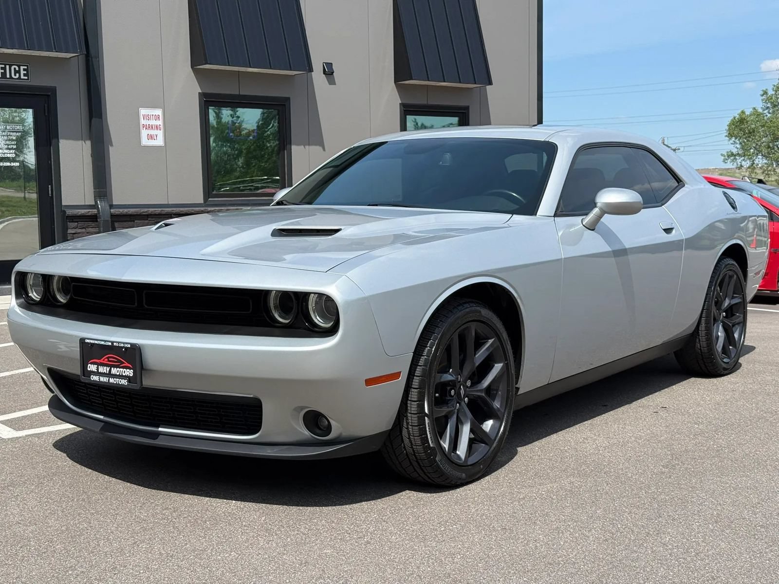 Used 2019 Dodge Challenger SXT w/ Blacktop Package RWD image 1
