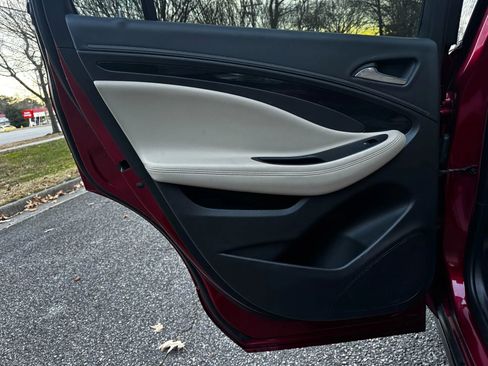 Used 2017 Buick Envision Preferred image 13