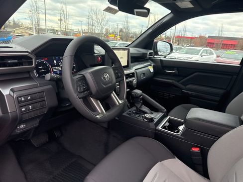 New 2025 Toyota Tacoma TRD Off-Road image 20